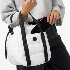 Lululemon Dash All Day Bucket Bag